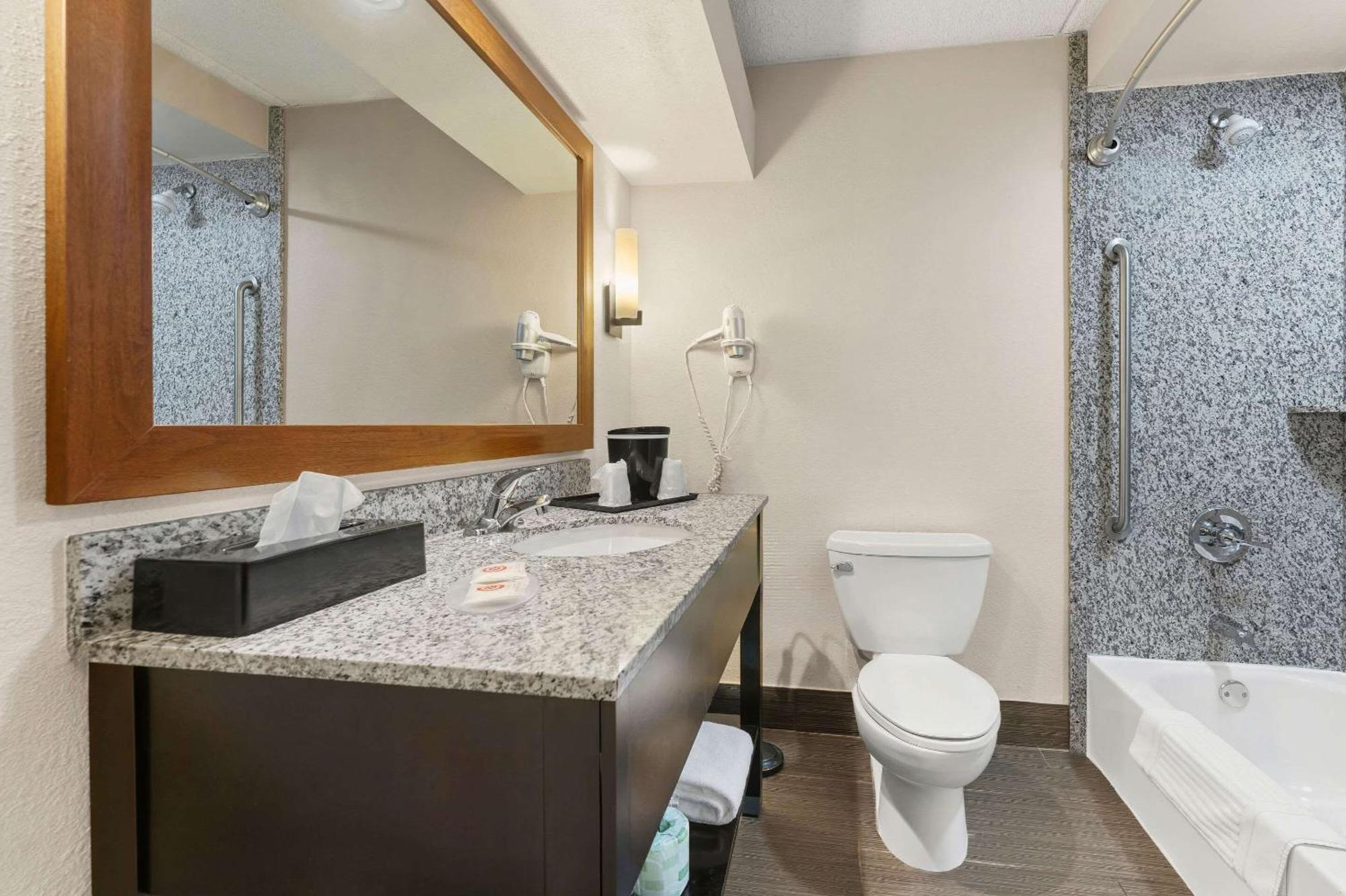 Comfort Inn Lehigh Valley West Fogelsville Exterior foto